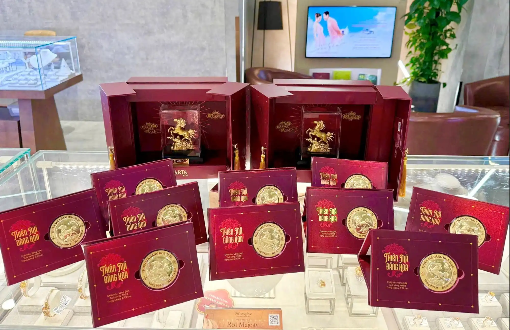 Ngày Thần Tài – Khoảnh khắc người Việt gửi gắm niềm tin vào một năm “đăng hoa”- Ảnh 2. Ngày Thần Tài – Khoảnh khắc người Việt gửi gắm niềm tin vào một năm “đăng hoa”- Ảnh 2.